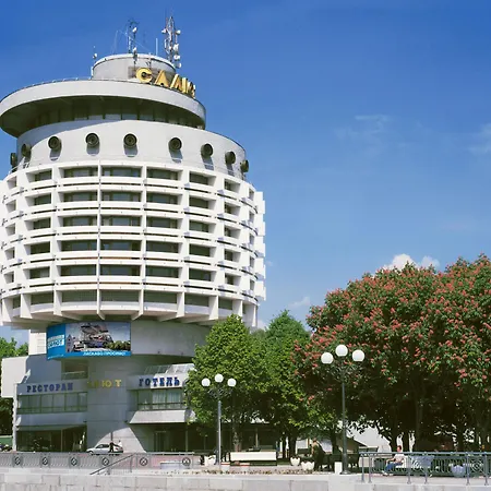 Salute Hotel 3*