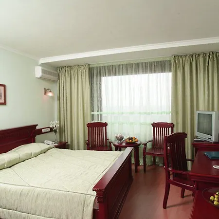 Salute Hotel Kiev