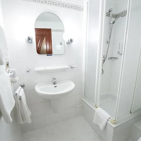 Salute Hotel 3*